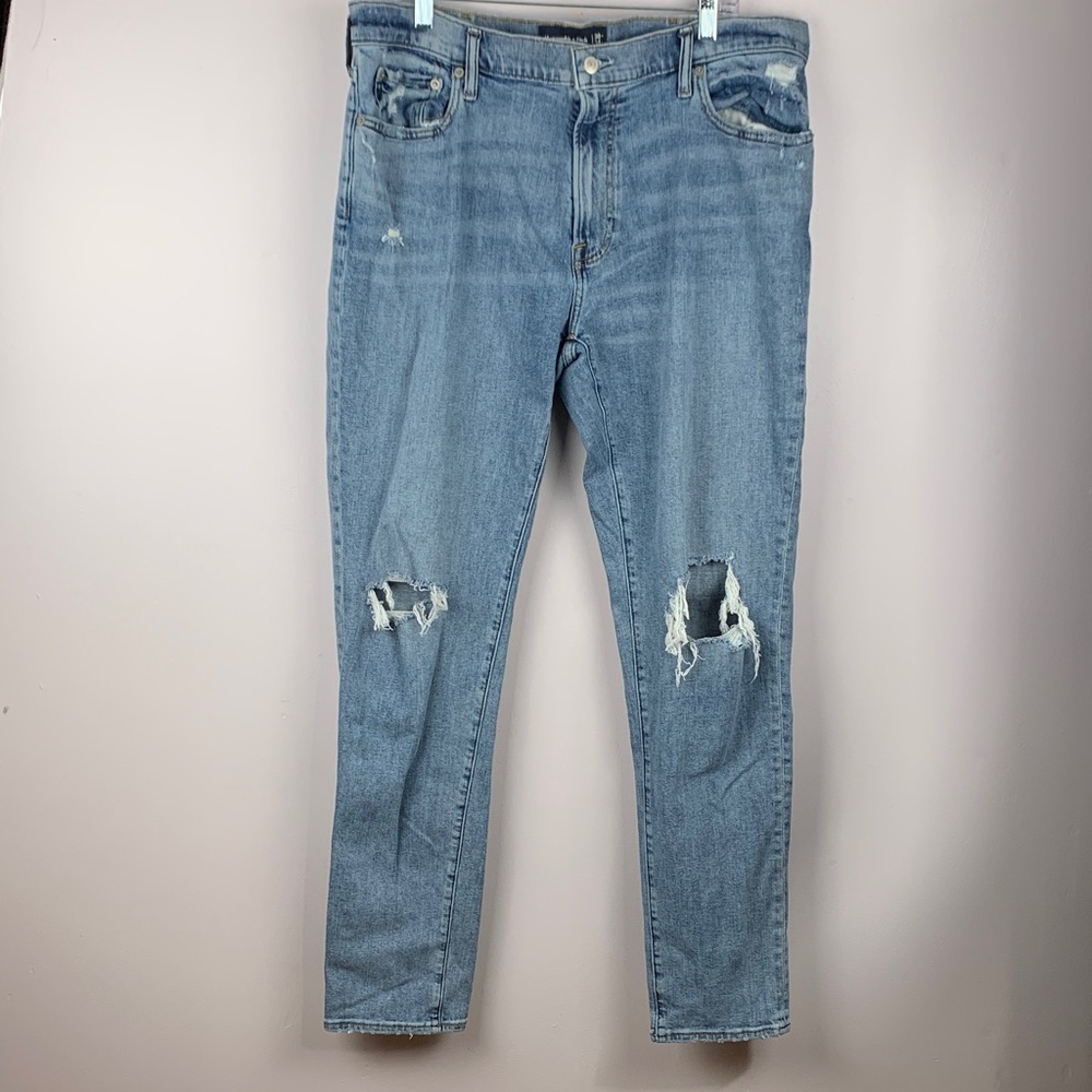 Distressed Abercrombie & Fitch Light Blue Athletic Skinny Jeans 38W 34L